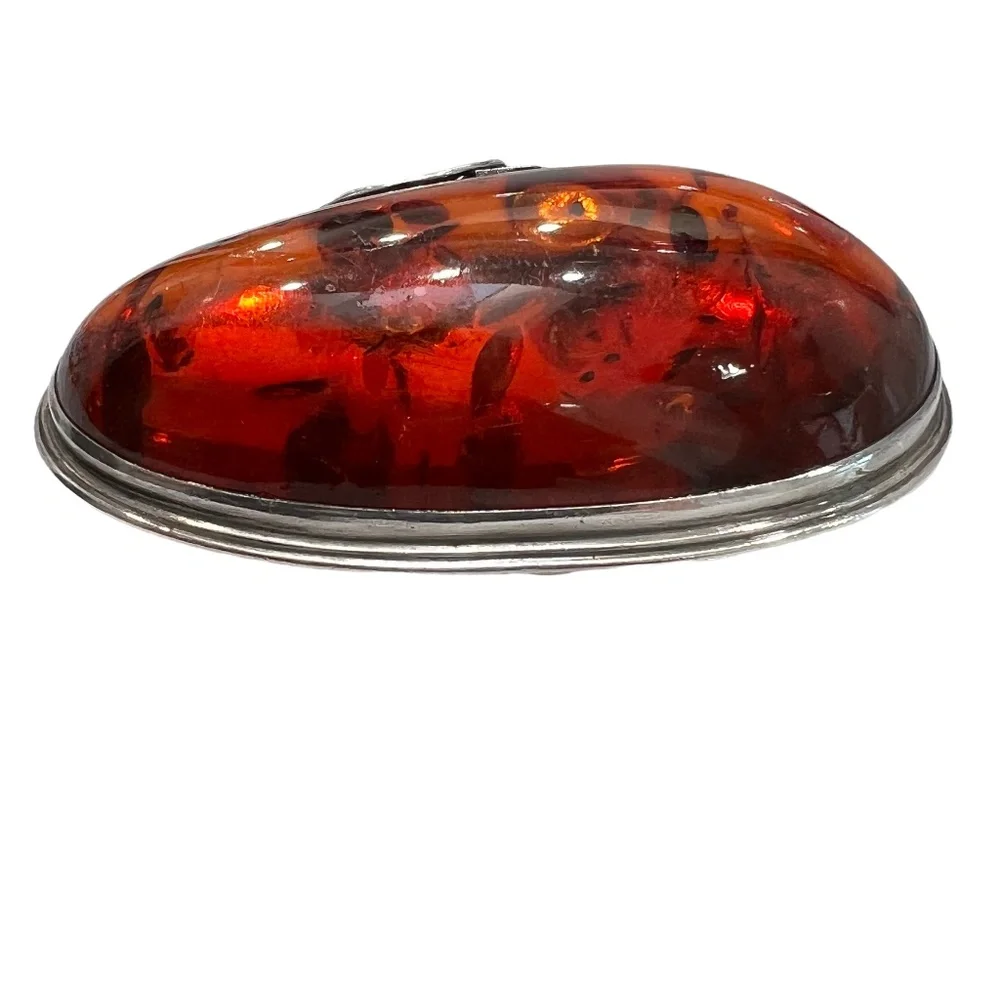 VINTAGE CABOCHON BALTIC AMBER & STERLING SILVER BEZEL & LEAVES BROOCH